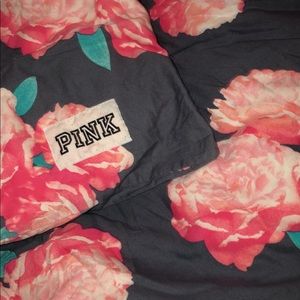 PINK/VS TWIN FLORAL DUVET COVER W/ PADDING